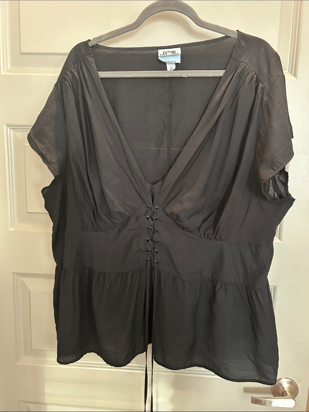 Size 2x Future Collective Black V-Neck Lace-Up Women’s Top